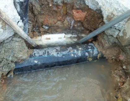 石首测漏水之水管漏水